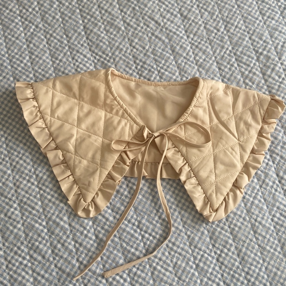 Quilted Detachable Collar